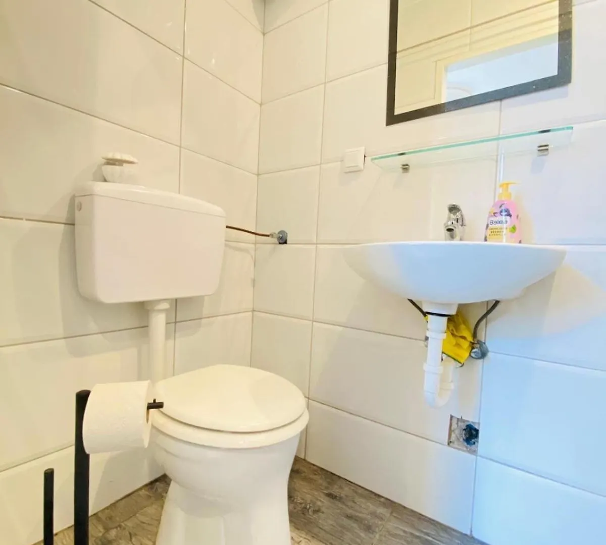 Chic 1Br Apartment Perfect For 3 Guests In Вена 0*,  Австрия