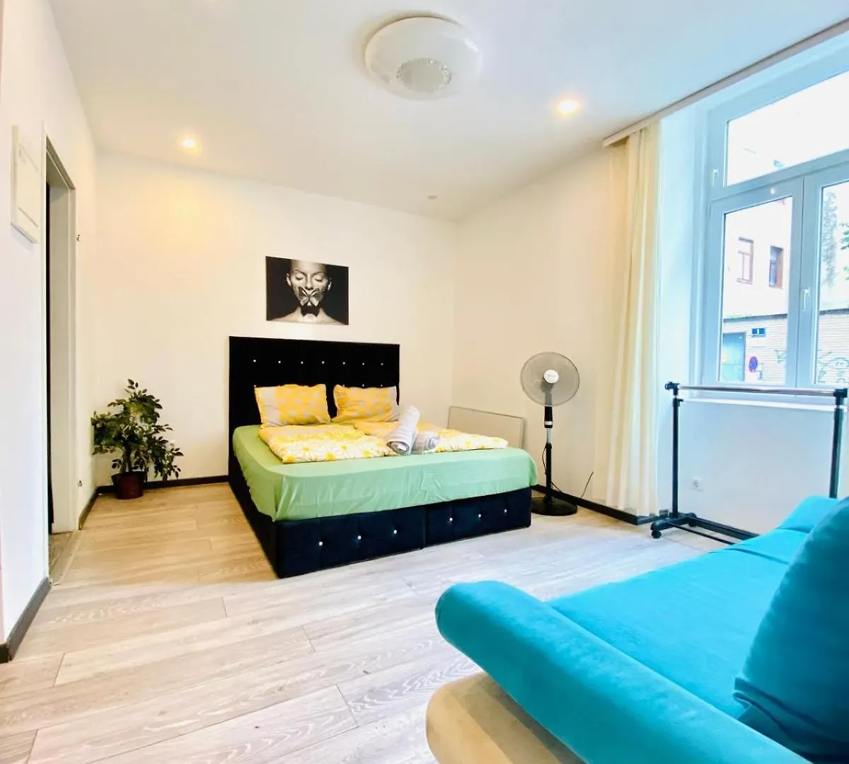 Chic 1Br Apartment Perfect For 3 Guests In Вена