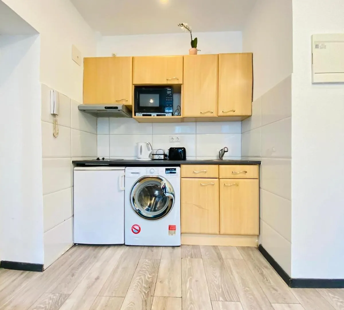 Chic 1Br Apartment Perfect For 3 Guests In Вена 0*,